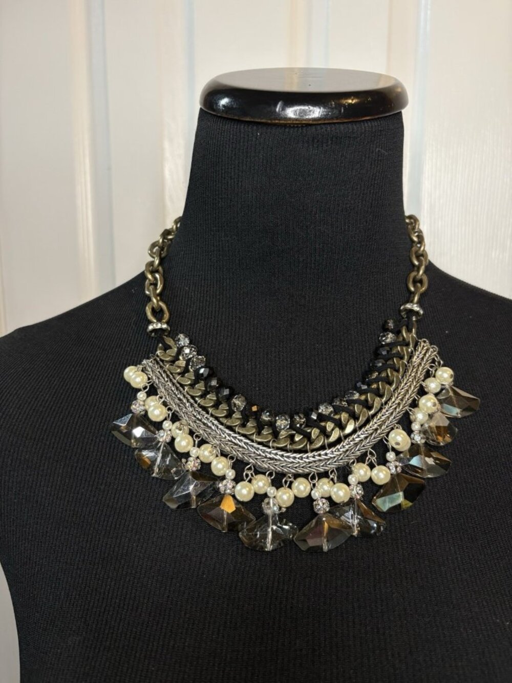 Zara Gunmetal Chain Pearl Crystal Statement Necklace Chain 2010s